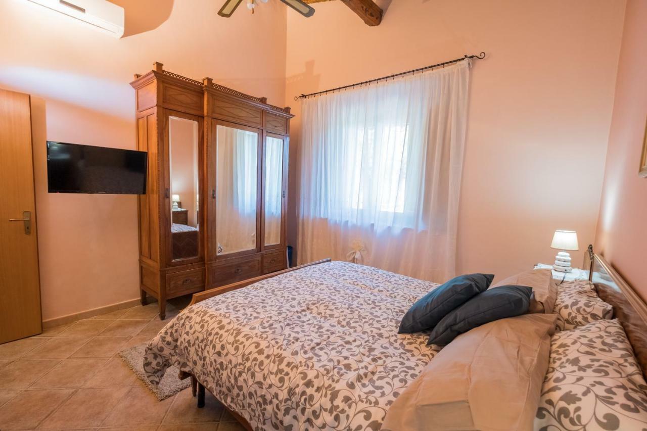 Villa Marinella Augusta Ngoại thất bức ảnh